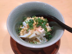 すし屋　小桜（金沢駅）〜粋な大将と豪快なネタのコラボが最強〜