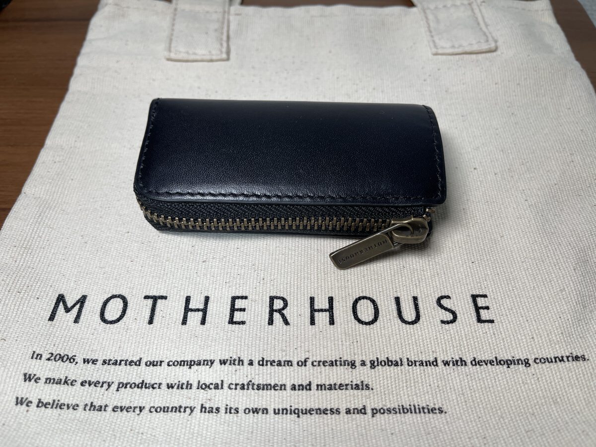 【レビュー】MOTHER HOUSEのキーケース（Antique Zip Key Case）〜コンパクトサイズでかっこいいレザーです〜